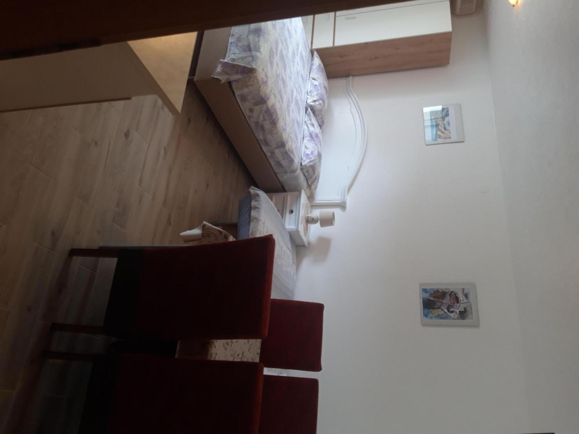 Rooms Nikola Tučepi Eksteriør bilde
