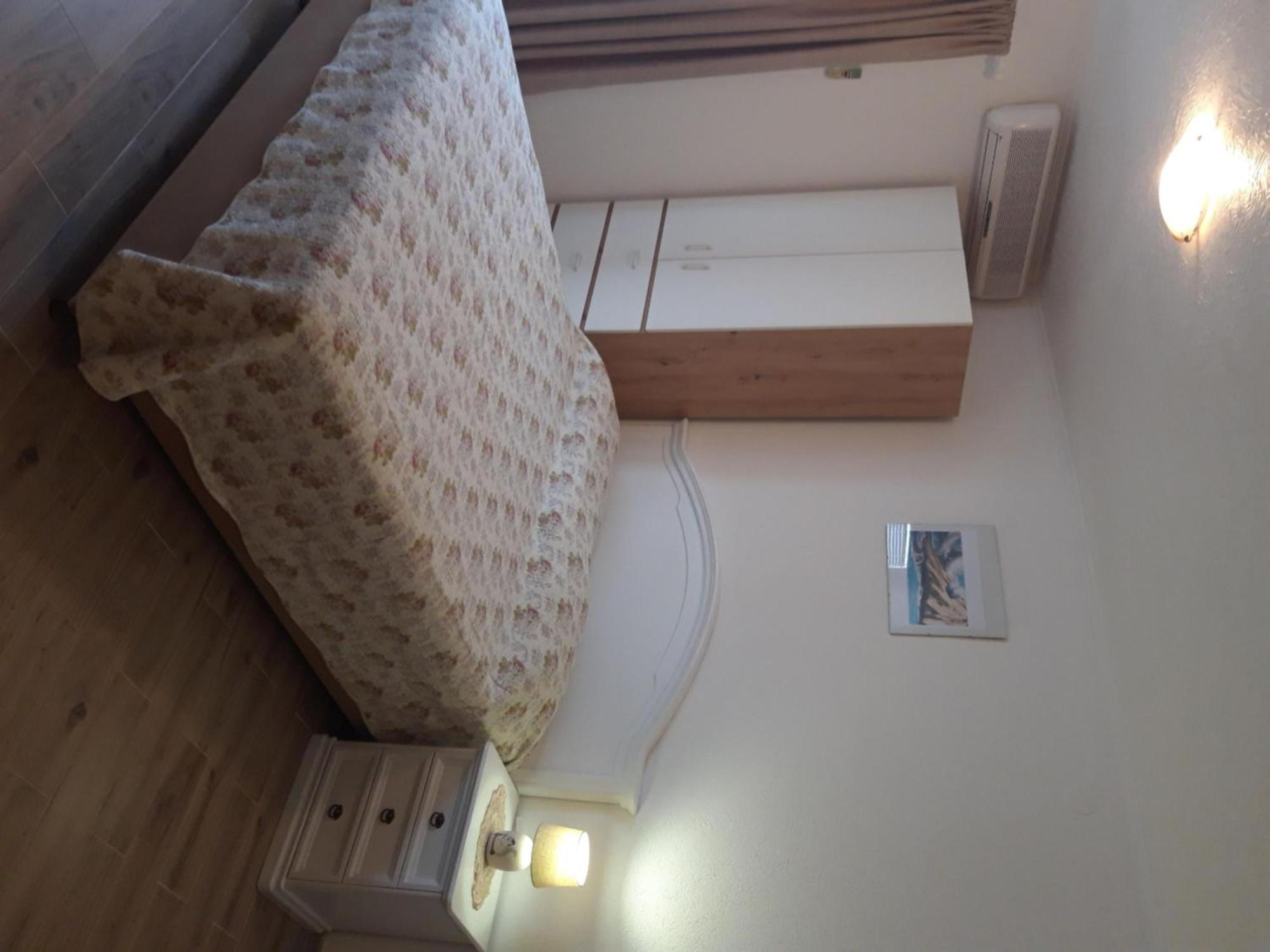 Rooms Nikola Tučepi Eksteriør bilde